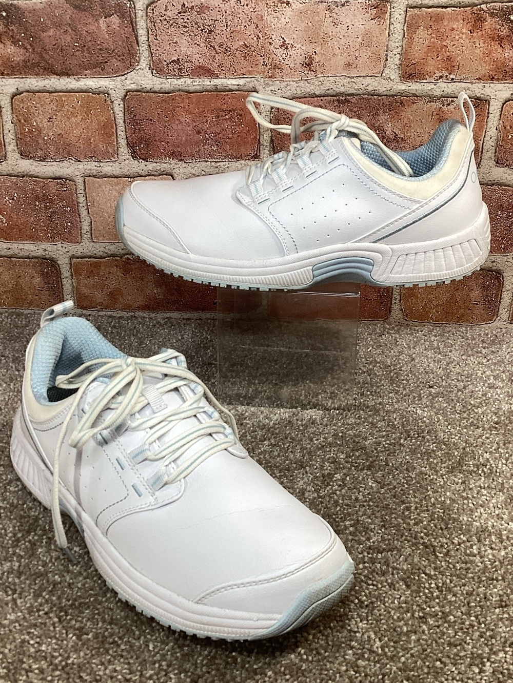 Orthofeet Talya womens Classic Women's White Lightweight nursing shoes size 8